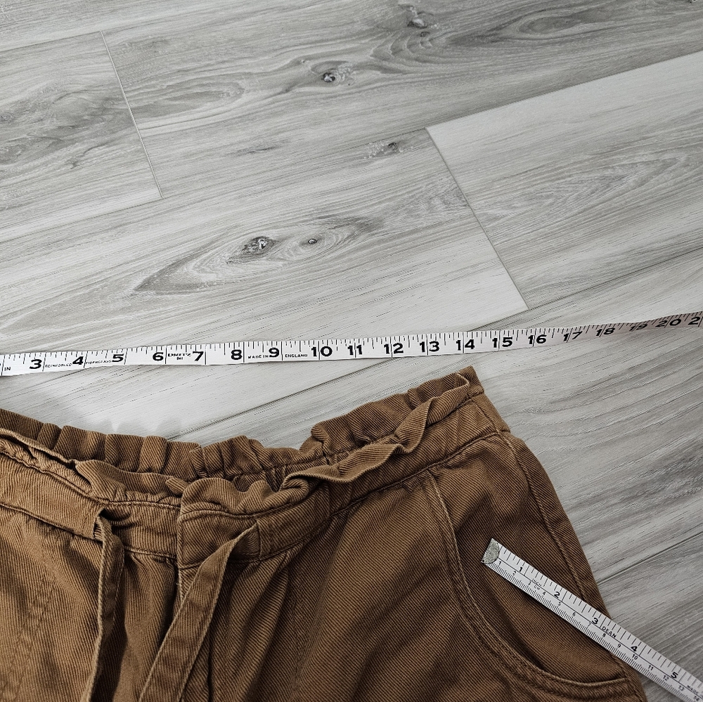 Old Navy Brown Women's Cargo Shorts - Picture 4 of 6